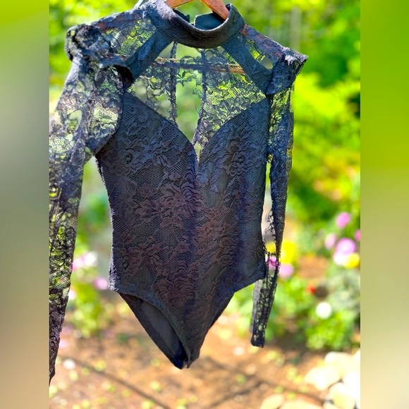 Tops - NWOT BLACK LONG SLEEVE LACE BODYSUIT